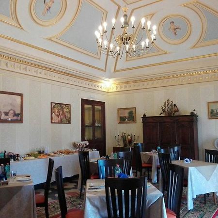 ホテル Palazzo Diamante Calascio エクステリア 写真