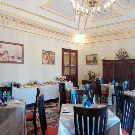 ホテル Palazzo Diamante Calascio エクステリア 写真