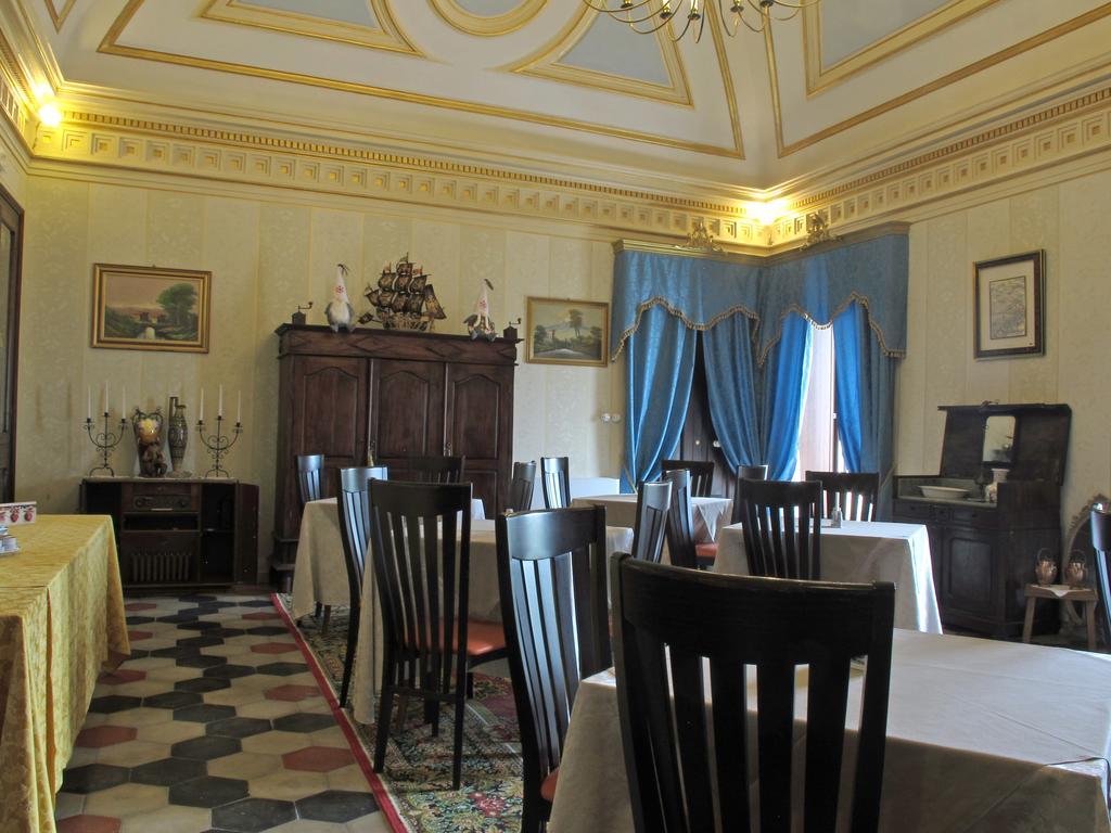ホテル Palazzo Diamante Calascio エクステリア 写真