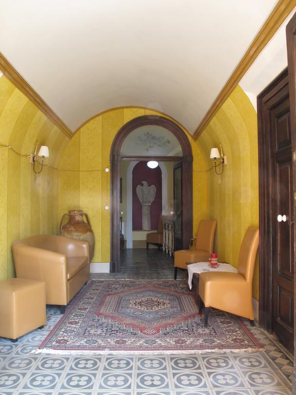 ホテル Palazzo Diamante Calascio エクステリア 写真