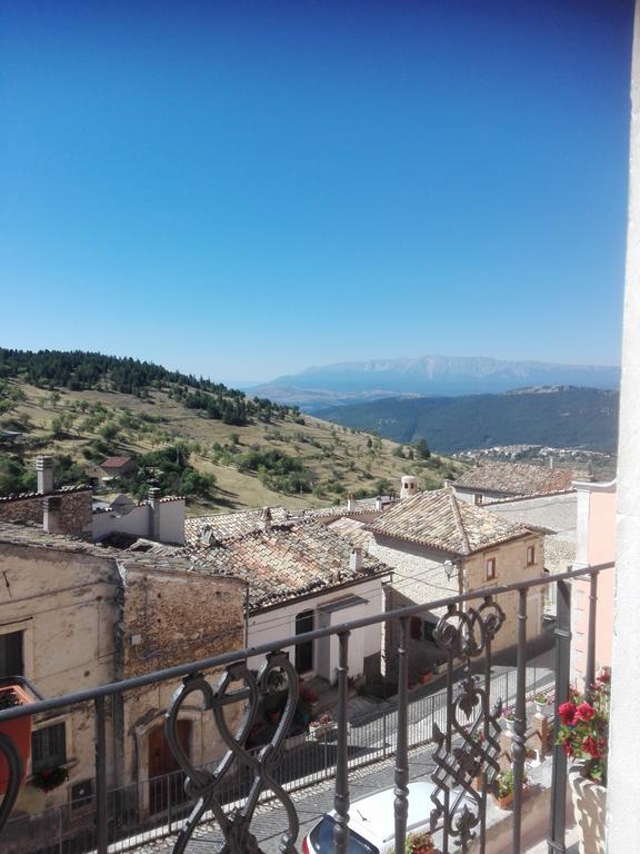 ホテル Palazzo Diamante Calascio エクステリア 写真