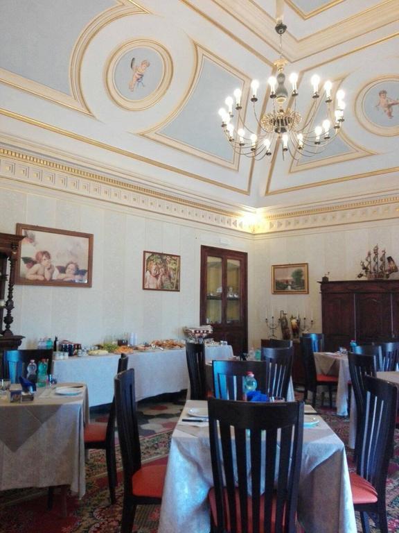 ホテル Palazzo Diamante Calascio エクステリア 写真