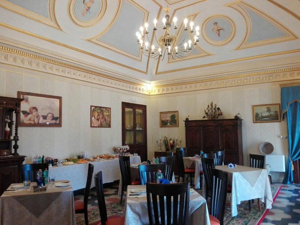 ホテル Palazzo Diamante Calascio エクステリア 写真